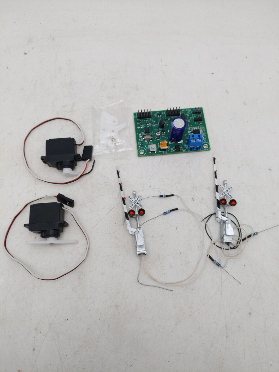 NJ International 8000 HO Servo Master Grade Crossing Semaphore Signal Controller EX/Box