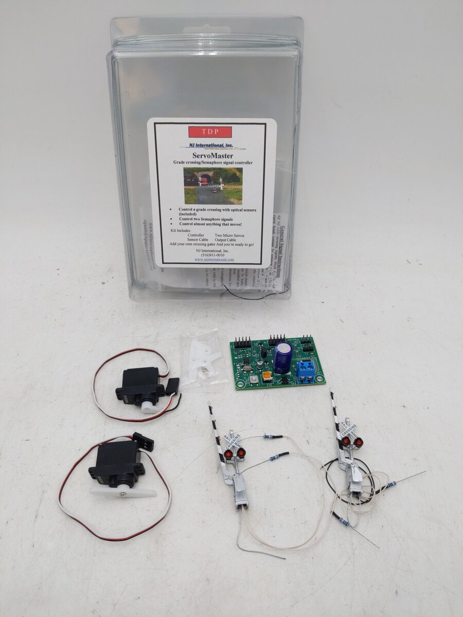 NJ International 8000 HO Servo Master Grade Crossing Semaphore Signal Controller EX/Box
