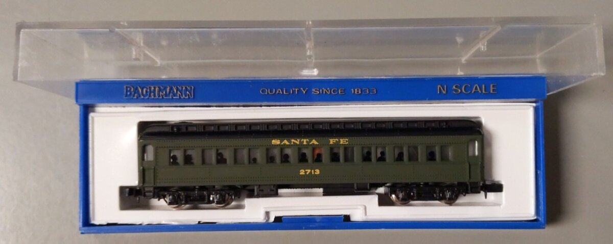 Bachmann 5633 N Scale Santa Fe Passenger Car # 2713 EX/Box
