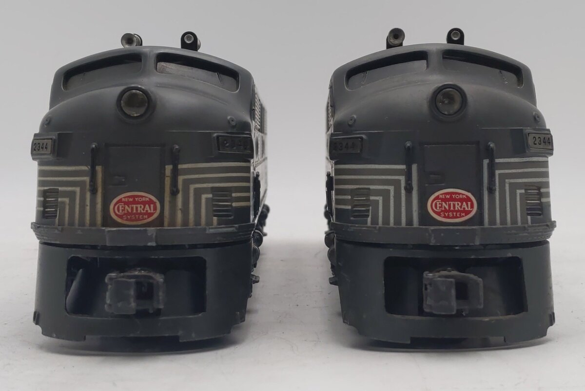 Lionel 2344 Vintage O New York Central F-3 AA Diesel Locomotive Set VG/Box