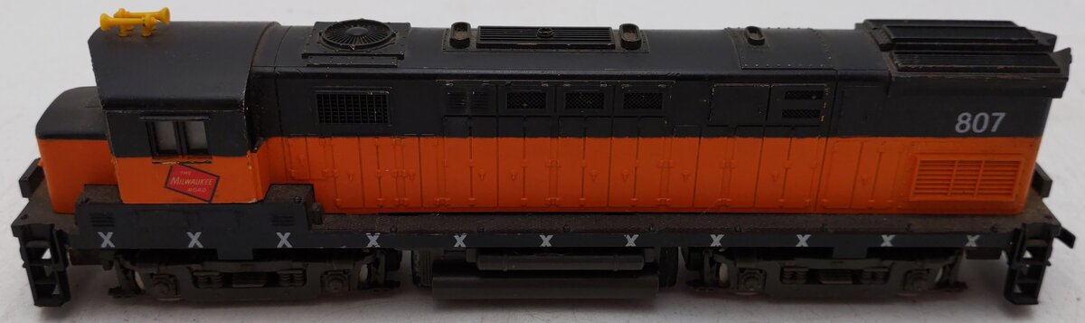 AHM 5015 B HO Milwaukee Alco Century 424 Diesel Locomotive #807 VG
