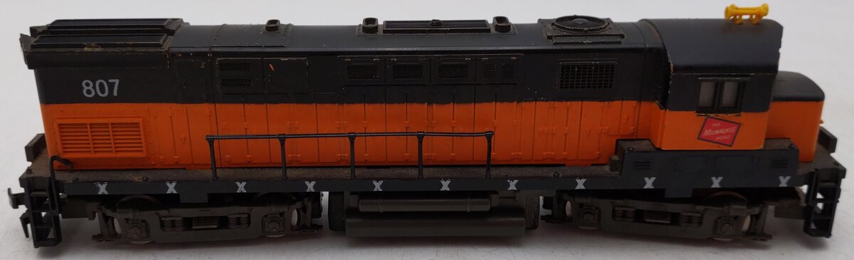 AHM 5015 B HO Milwaukee Alco Century 424 Diesel Locomotive #807 VG