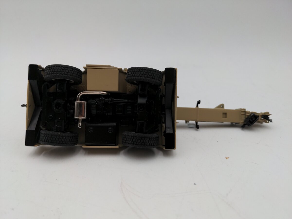 Sword Models SW2017-T 1:50 Military Tan Shuttlelift 5540F Carrydeck