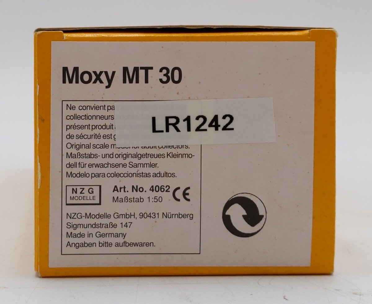NZG 406/2 Modelle 1:50 Scale Diecast No.4062 Moxy MT  30 Dumper EX/Box
