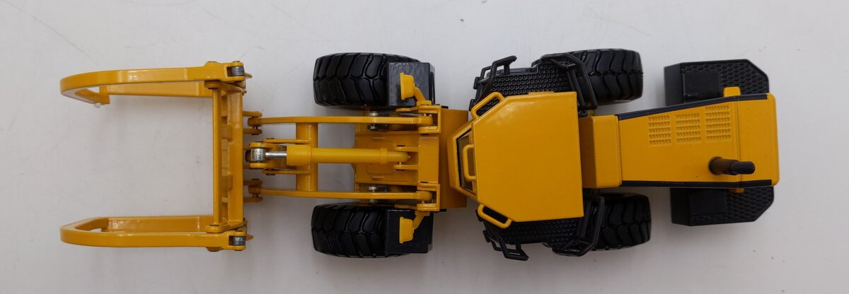 Joal 204 Komatsu 1:50 Scale Diecast WA600-3 Log Loader EX/Box