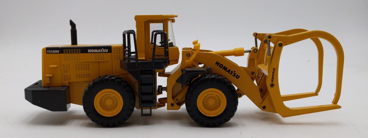 Joal 204 Komatsu 1:50 Scale Diecast WA600-3 Log Loader EX/Box