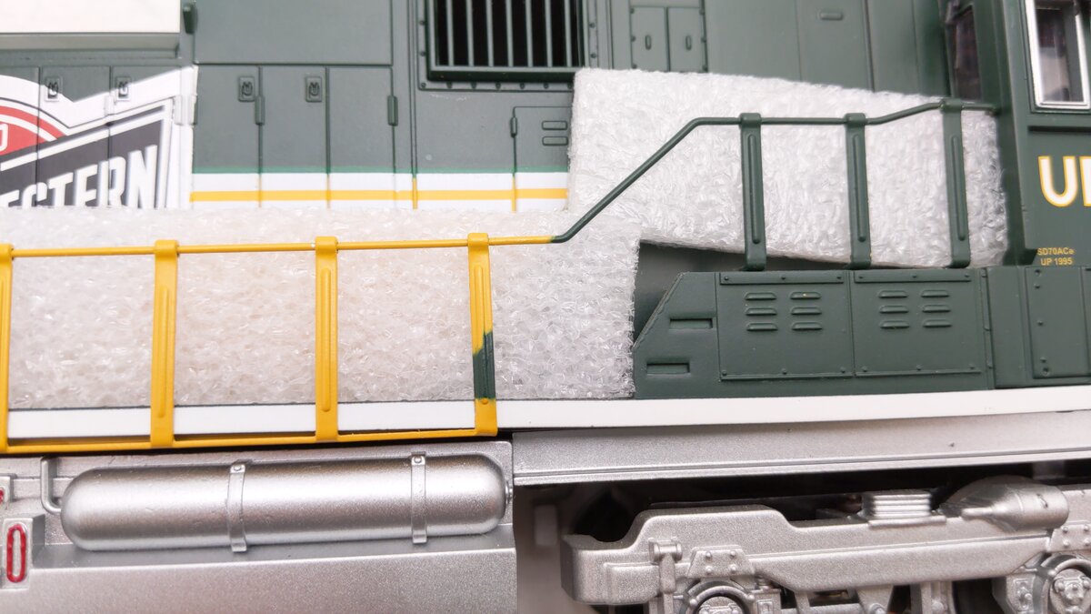 MTH 30-20370-1 CNW SD70ACe Imperial Diesel Engine with PS 3.0 #1995 EX/Box