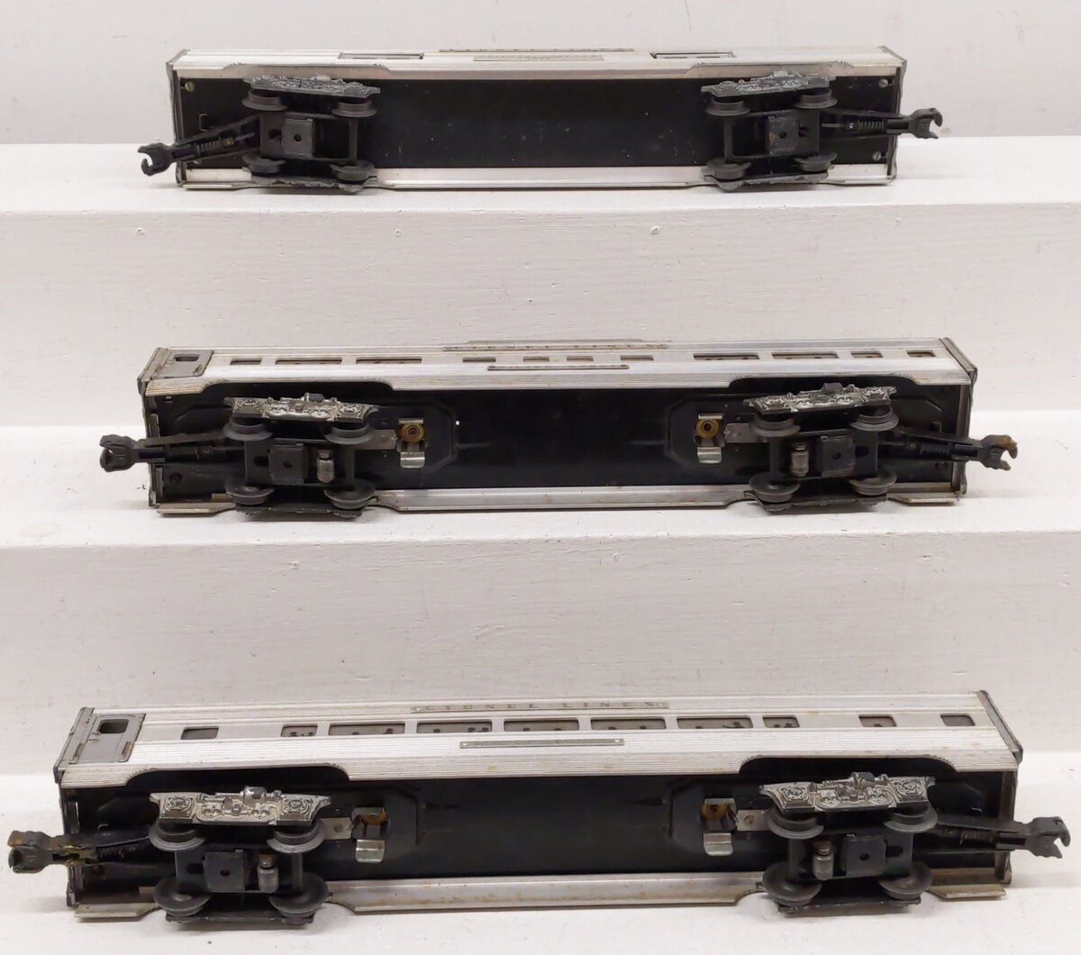 Lionel Vintage O Lionel Lines Aluminum Passenger Cars 2530, 2532, 2534 [3]