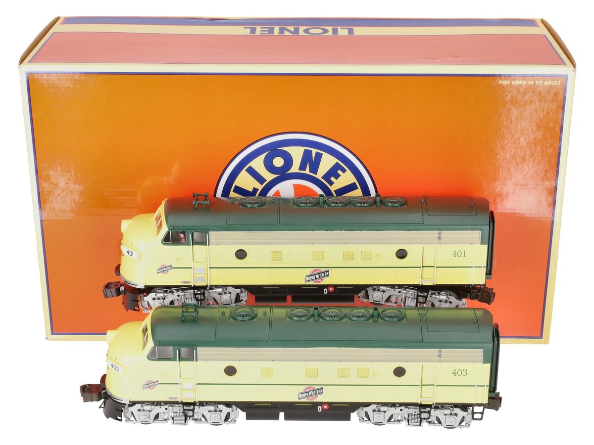 Lionel 6-38754 O C&NW Legacy F-7 AA Diesel Locomotive Set #401/#403 EX/Box