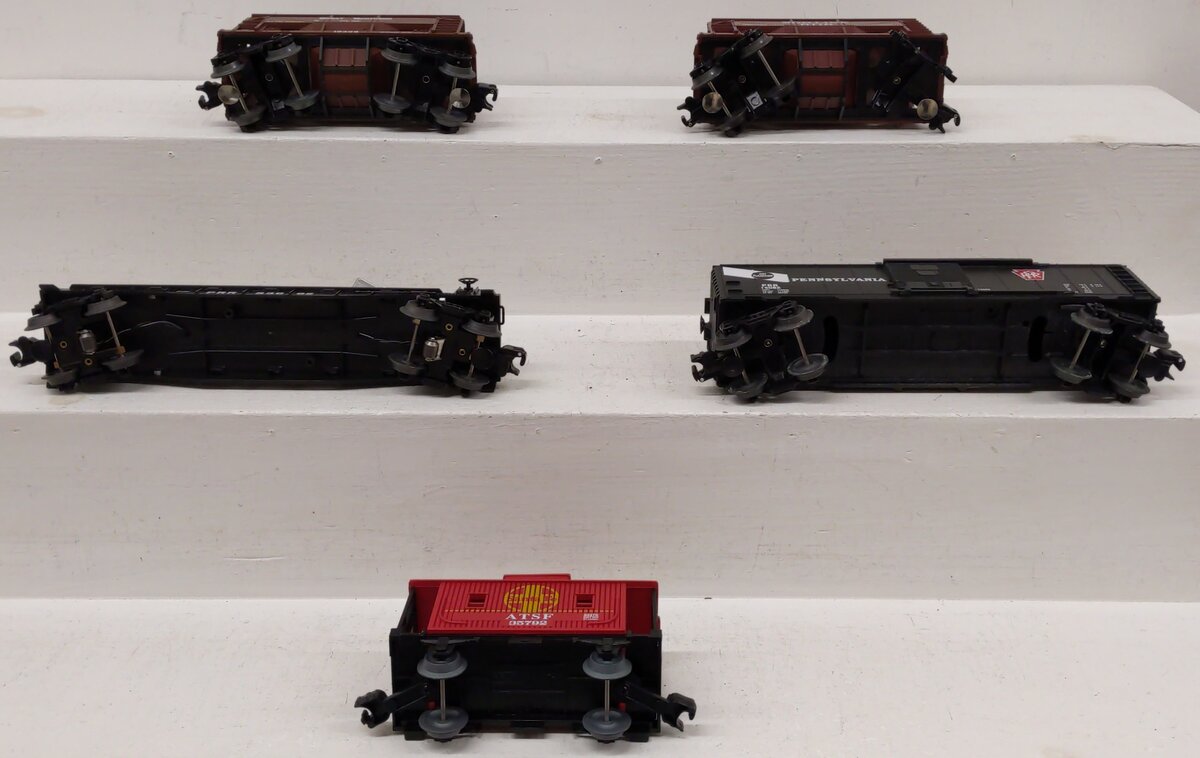 Lionel O Gauge Assorted Freight Cars; 6116, 19308, 35792, 15082, 83662, [5] EX