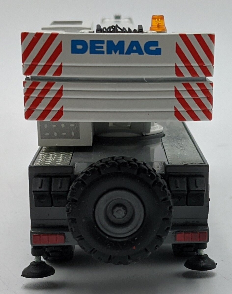 Conrad 2086 1:50 Scale Diecast Demag AC 155 Telesopic Crane NIB