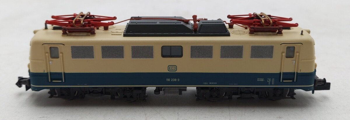 Trix 12568 N Scale DB Class 110 EP IV Electric Locomotive LN/Box