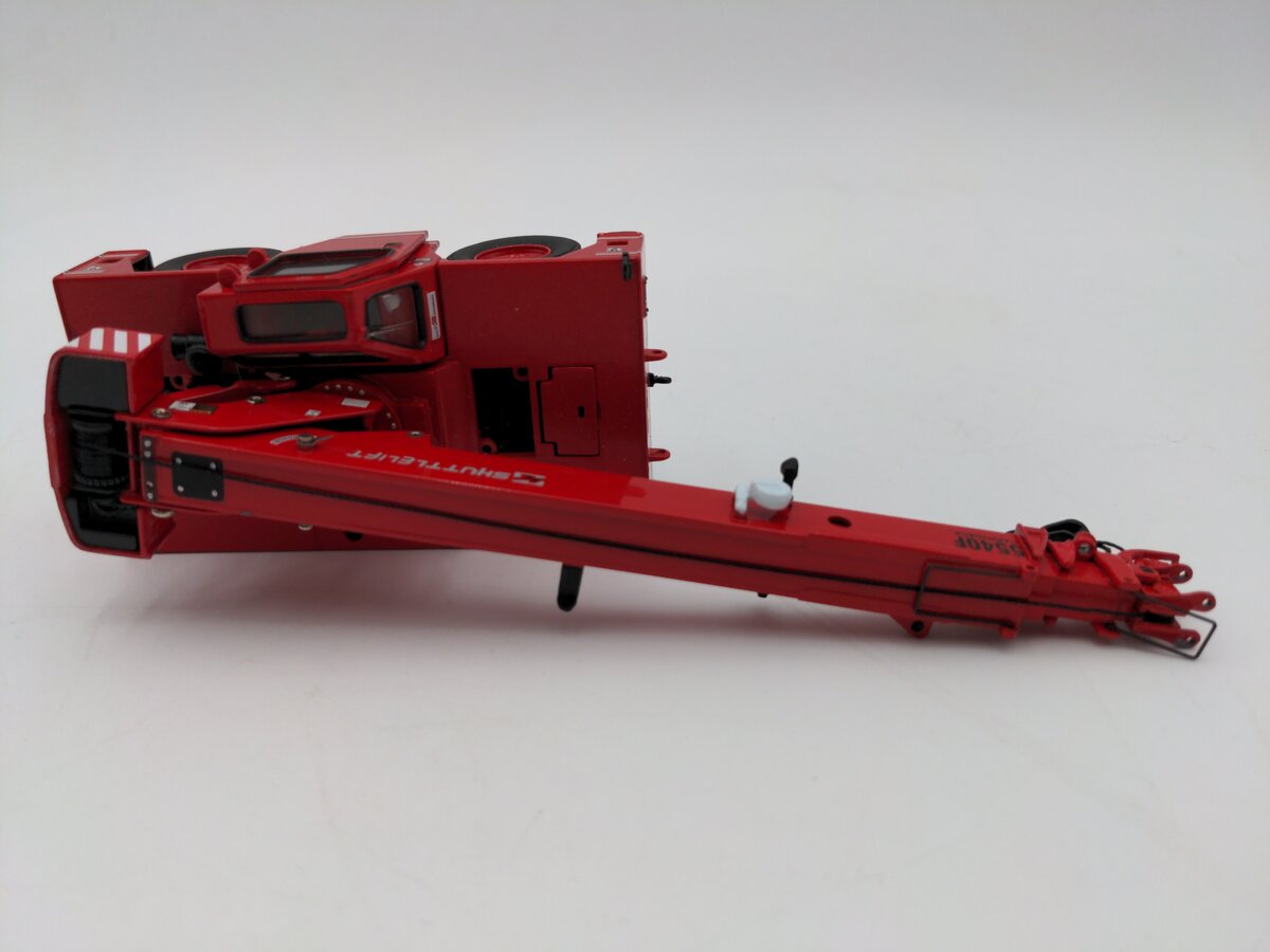 Sword Models SW2017-R 1:50 Scale Diecast Red Shuttlelift 5540F Crane