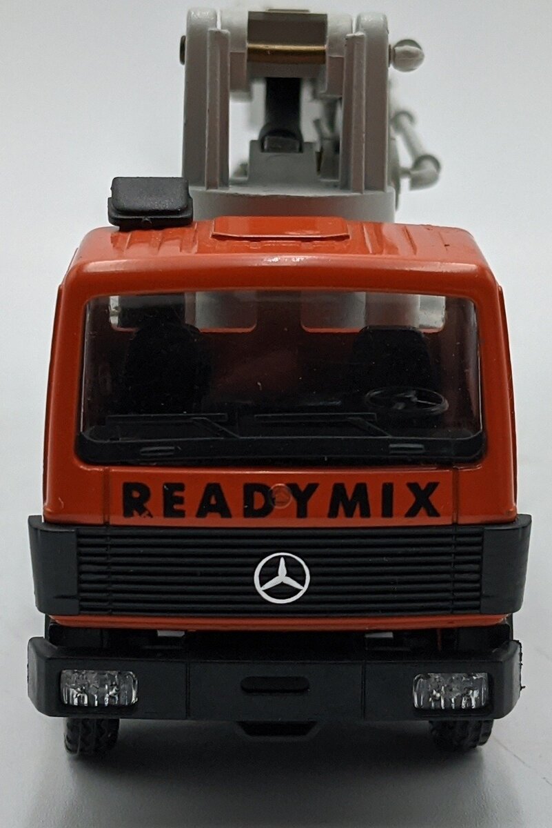 Conrad 3086 1:50 Diecast Mercedes Putzmeister M52 Cement Pump NEW