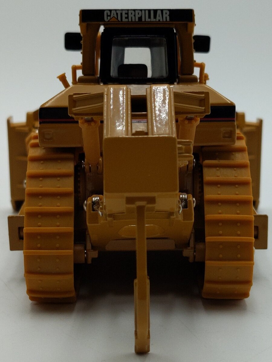 Norscot 55025 1:50 Diecast Caterpillar D11-R Track-Type Construction Bulldozer NIB