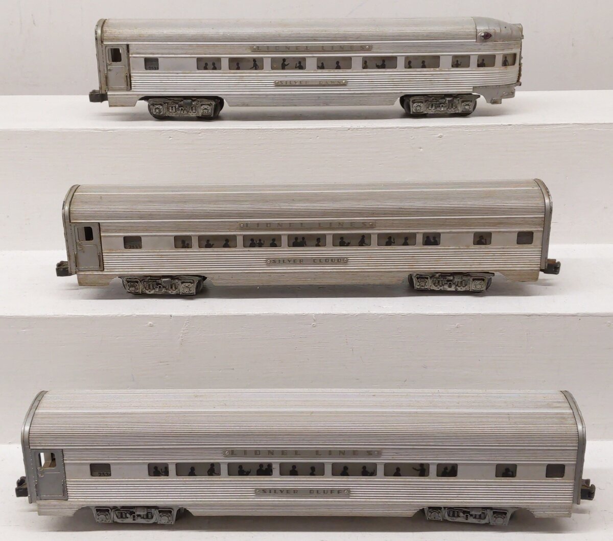 Lionel Vintage O Gauge Lionel Lines Aluminum Passenger Cars 2531, 2533, 2534 [3]