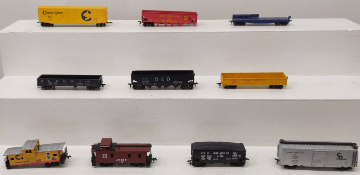 Bachmann & Others HO Scale Assorted Freight Cars [10] VG