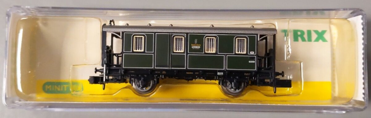 Trix 11604-04 N Scale British Columbia Railway Class Passenger Car LN/Box