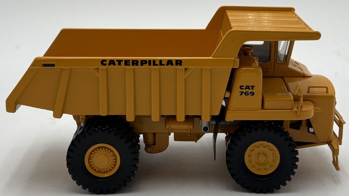 CCM 1:48 Diecast CAT 769 Rear Dump Truck EX/Box