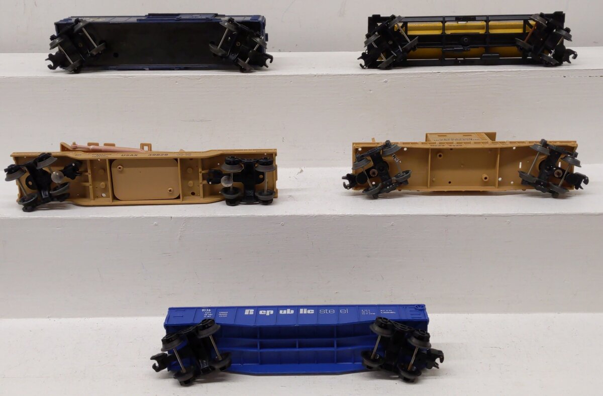 Lionel & K-Line Assorted Fright Cars; 9136, 16232, 39828, 36153, 8080, [5] VG