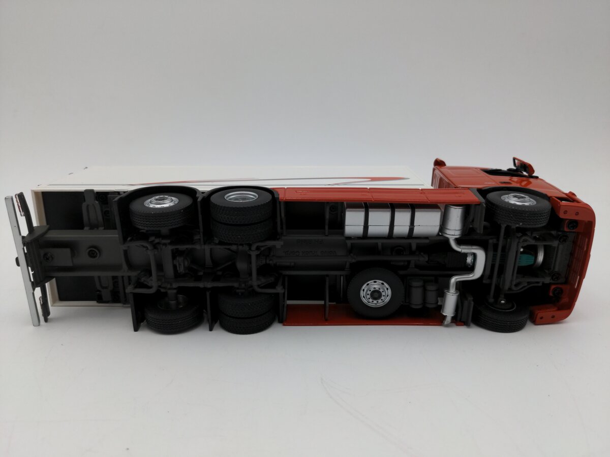 Volvo Merchandise Corp FH12 1:43 Diecast Globetrotter Truck And Trailer LN