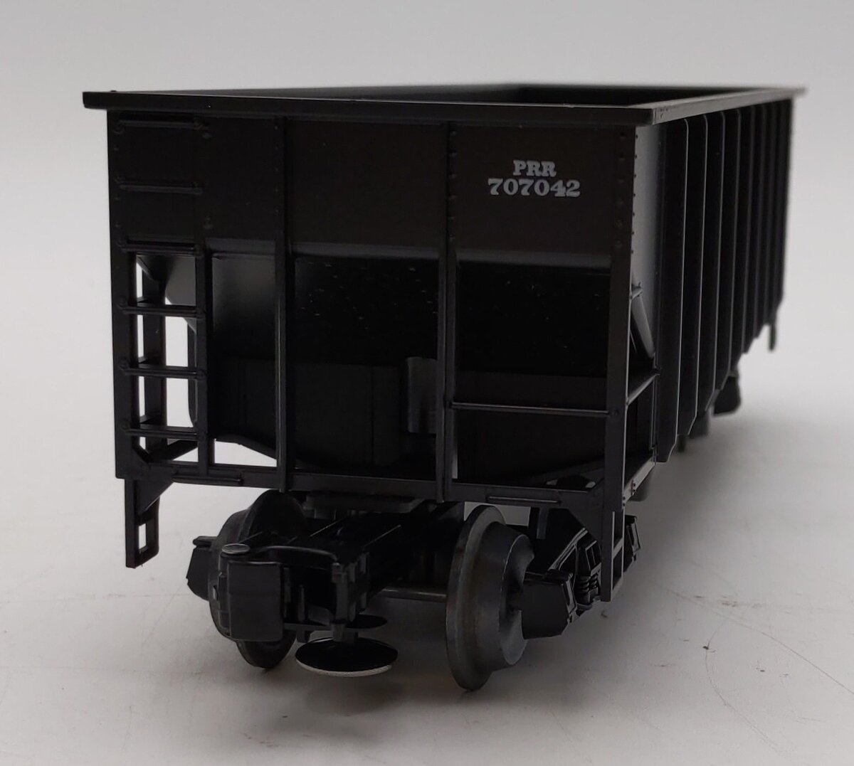 Weaver O Scale Pennsylvania Railroad 2 Bay 3 Rail Ribbed Coal Car Hopper #707042 LN/Box