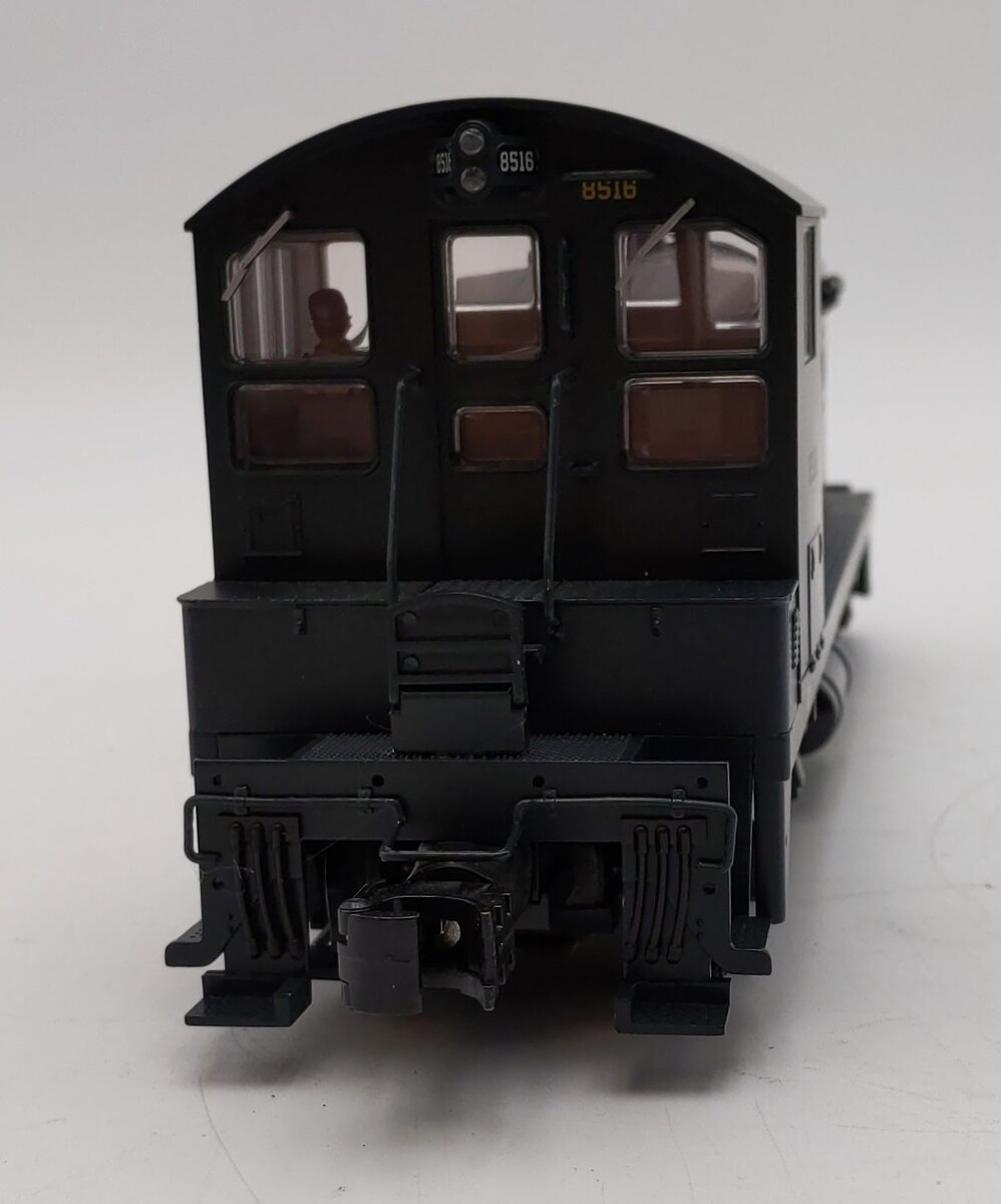 Atlas 6128-1 O Pennsylvania EMD SW9 Diesel Switcher #8516 3 Rail VG/Box