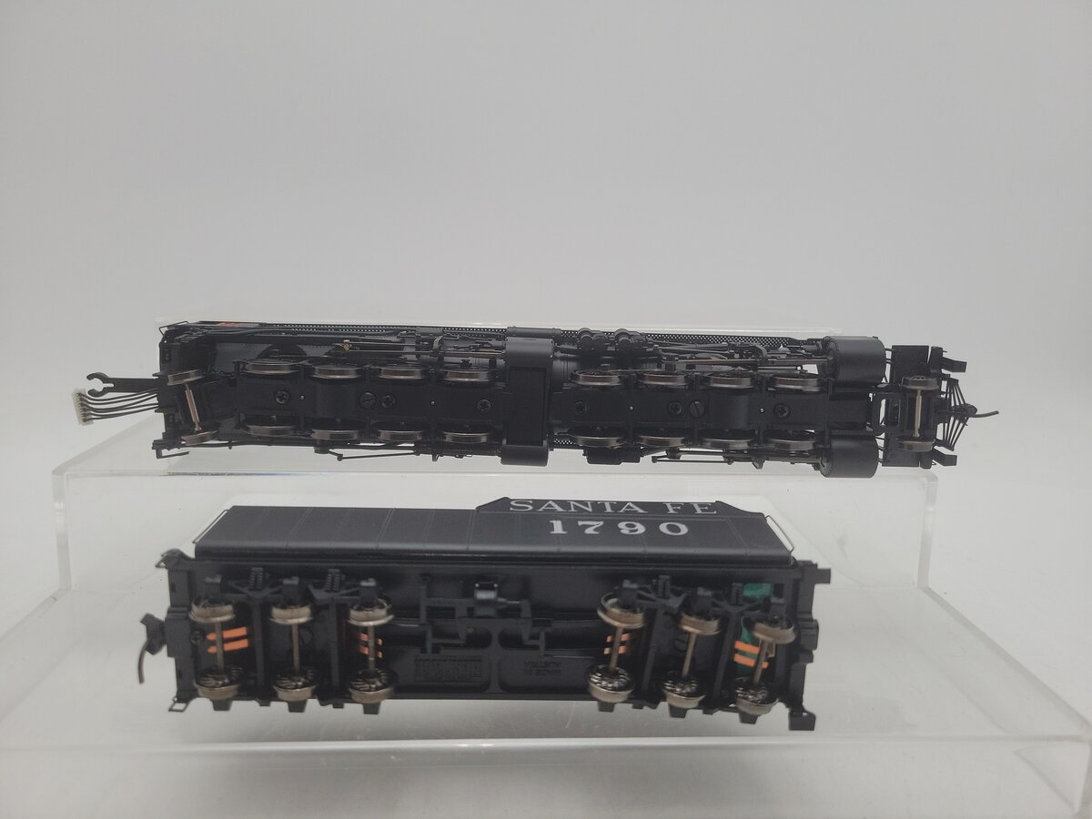 Proto 2000 23335 HO ATSF 2-8-8-2 Steam Locomotive & Tender #1790 VG/Box
