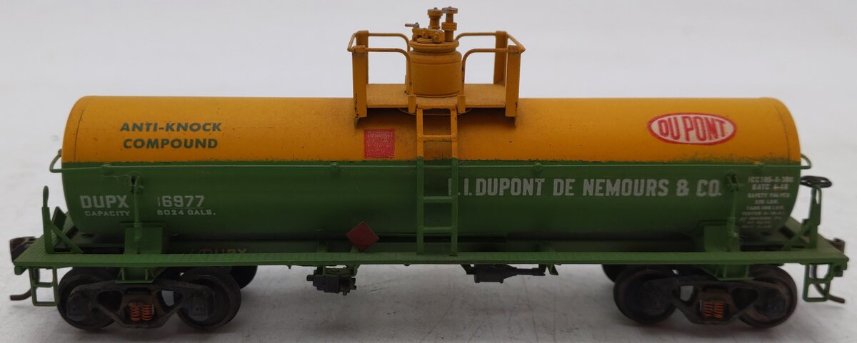 Lambert 7570 BRASS HO Scale Oupont 103-BW 8,000 Gallon Tank Car #16977 EX/Box