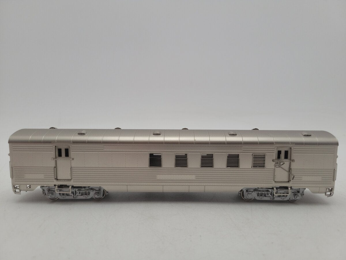 Coach Yard 1201 HO Scale BRASS Santa Fe #82-88 60' RPO Car EX/Box