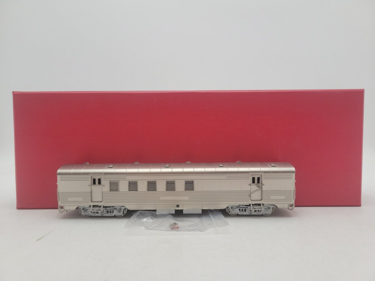 Coach Yard 1201 HO Scale BRASS Santa Fe #82-88 60' RPO Car EX/Box