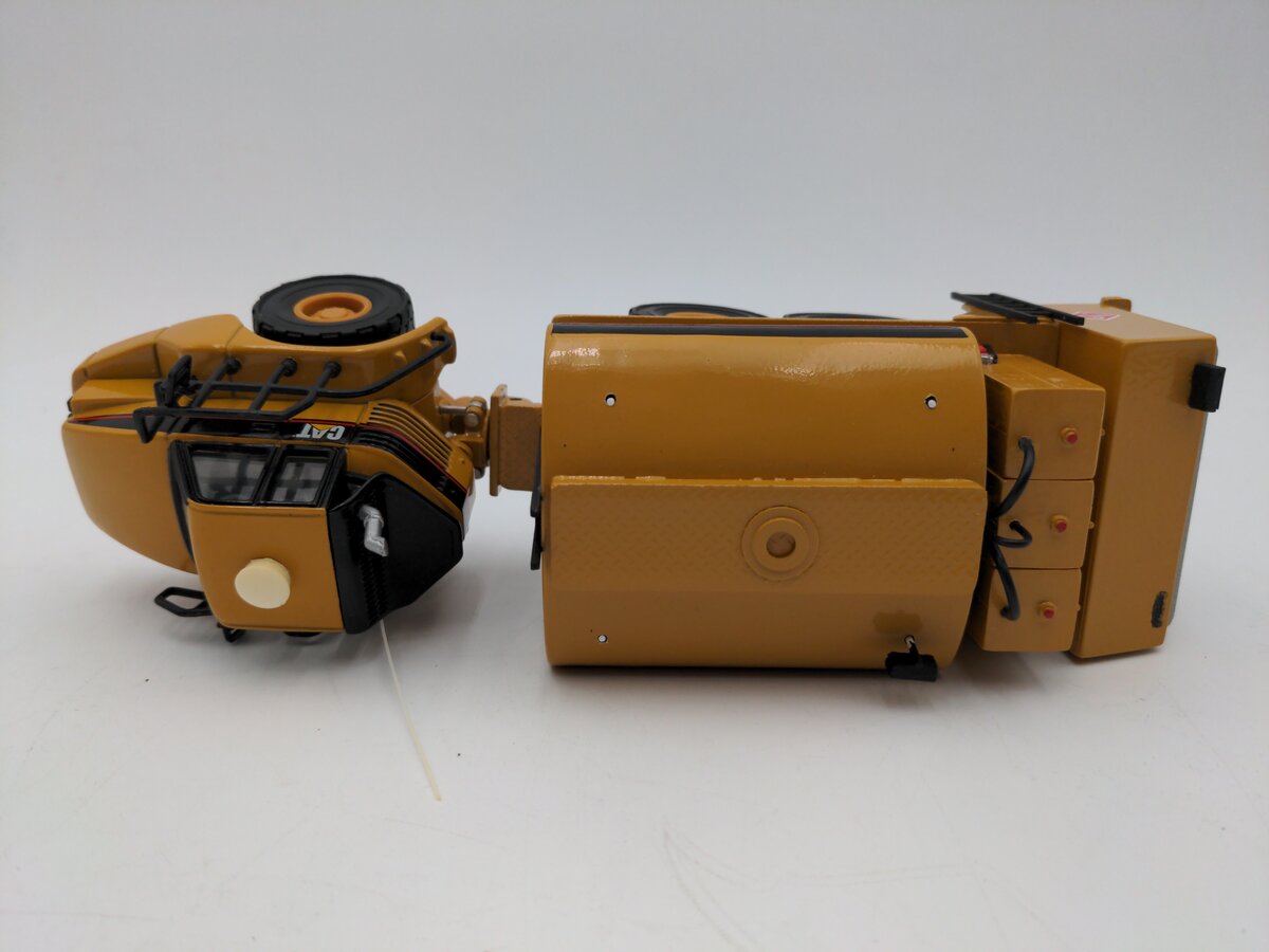 Custom Built 725 1:50 Diecast Service Truck VG