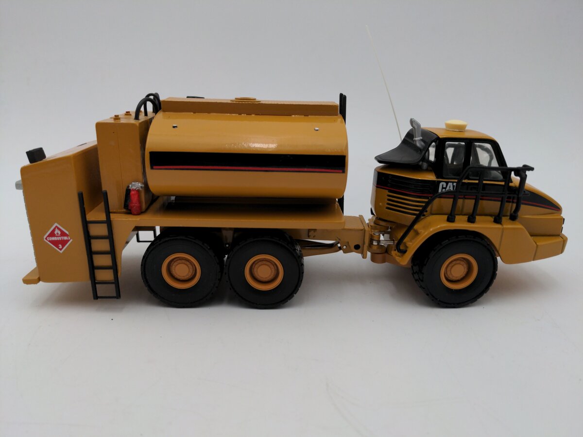 Custom Built 725 1:50 Diecast Service Truck VG