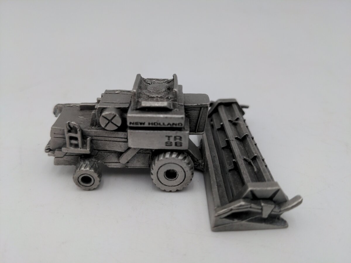 New Holland Pewter TR 98 Combine Tractor VG