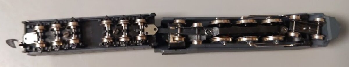 Marklin 88075 Z Scale New York Central J2 Streamlined Steam Locomotive LN/Box