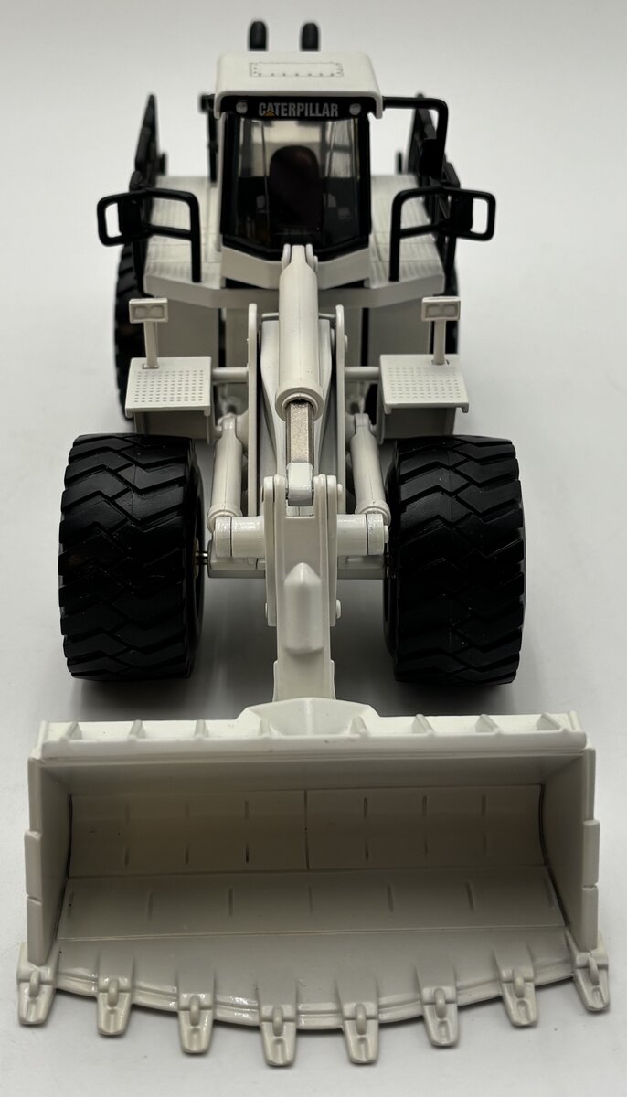 Norscot 55115 1:50 Scale Diecast Caterpillar 992G Wheel Loader LN/Box