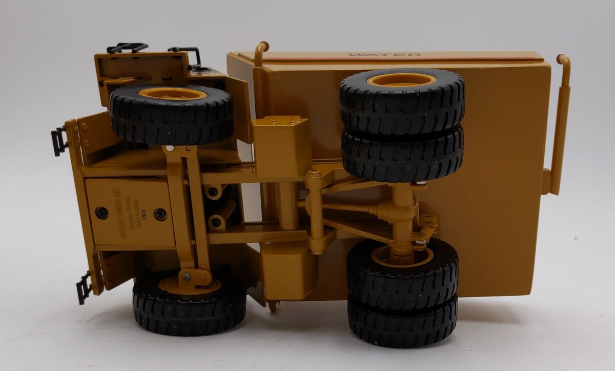 Custom Built 1:50 Scale Diecast Caterpillar CAT 777D Off Highway Water Truck VG/Box