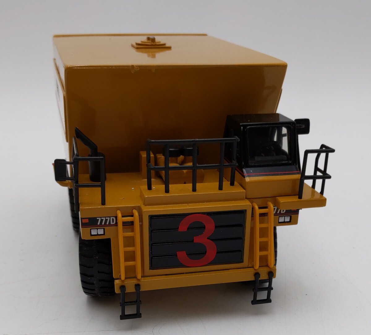 Custom Built 1:50 Scale Diecast Caterpillar CAT 777D Off Highway Water Truck VG/Box