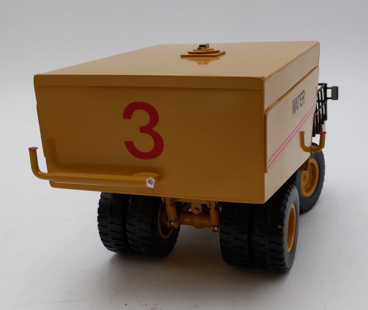 Custom Built 1:50 Scale Diecast Caterpillar CAT 777D Off Highway Water Truck VG/Box
