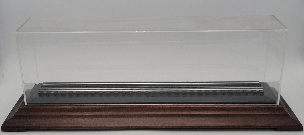 Lionel O Gauge 2332 Pennsylvania GG1 Display Case EX