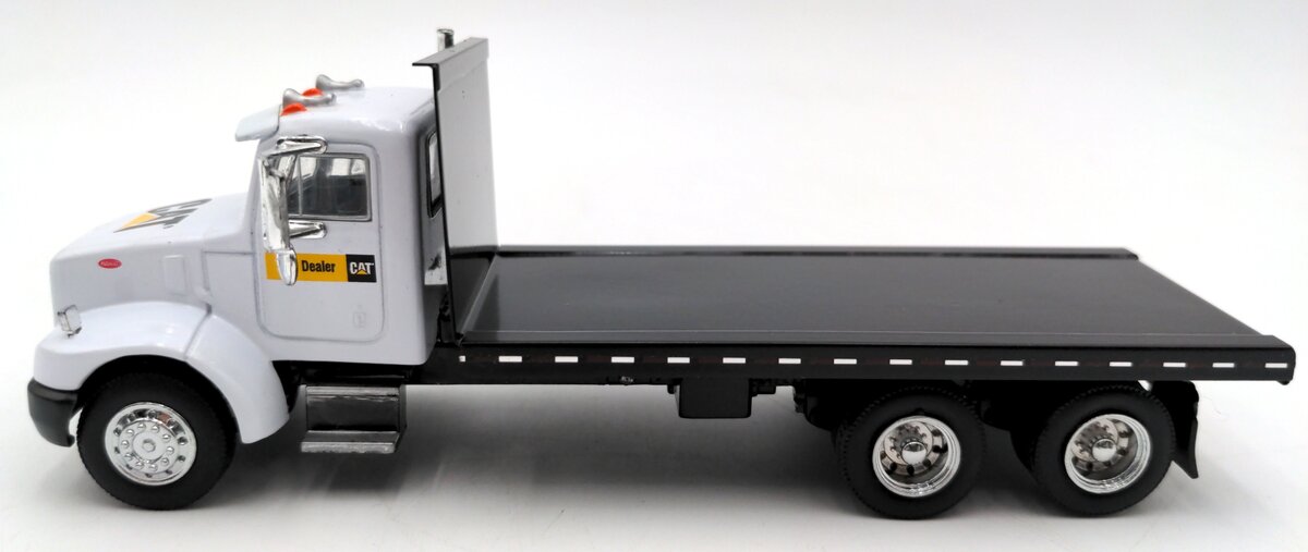Peterbuilt 1:64 CAT Dealer Tractor Trailer EX