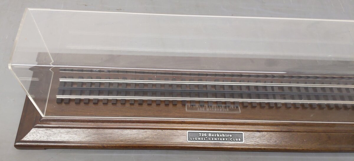 Lionel O Gauge 726 Berkshire Century Club Display Case EX