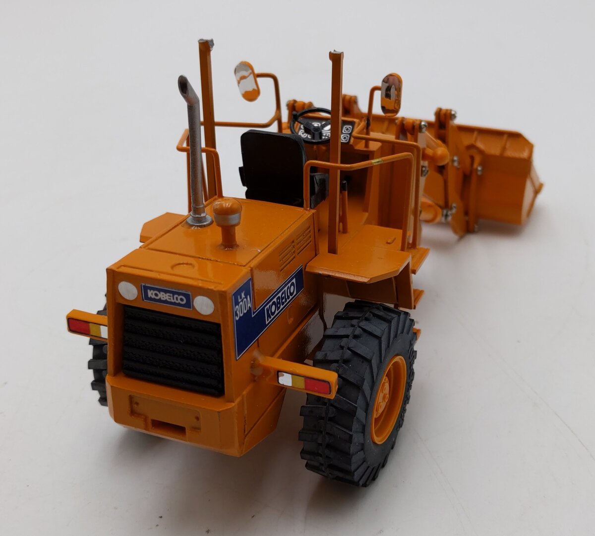 Kobelco 1:30 Scale Diecast LK 300A Wheel Loader/Box