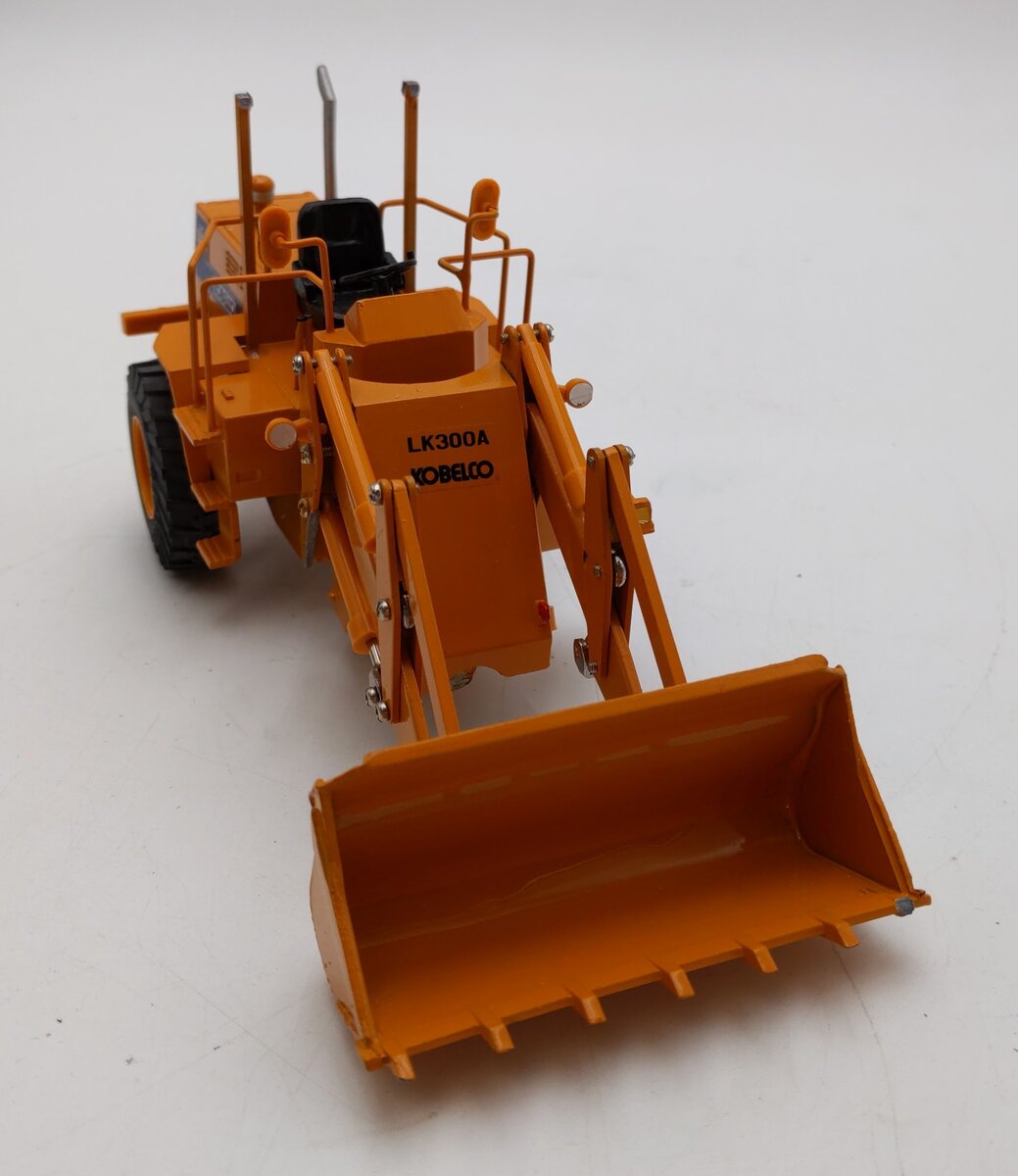 Kobelco 1:30 Scale Diecast LK 300A Wheel Loader/Box