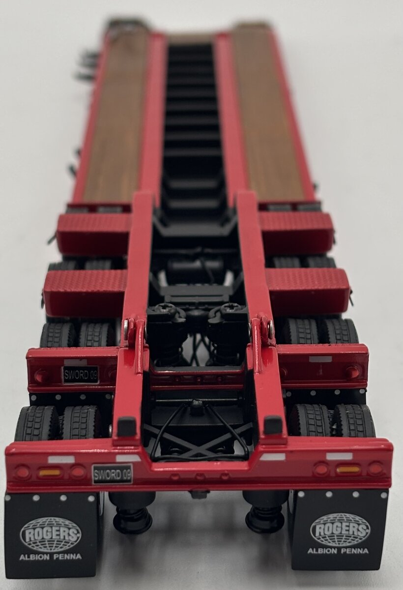 Sword Models SW3102-RR 1:50 Red Kenworth T800W w/Rogers 4-Axle Flip Lowboy LN