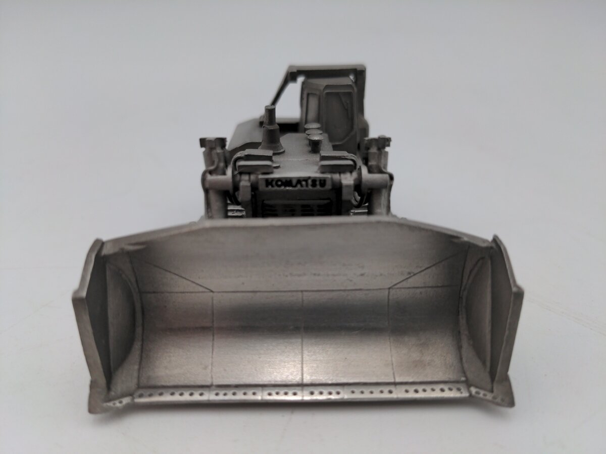 Euro Model Komatsu D575A Pewter VG