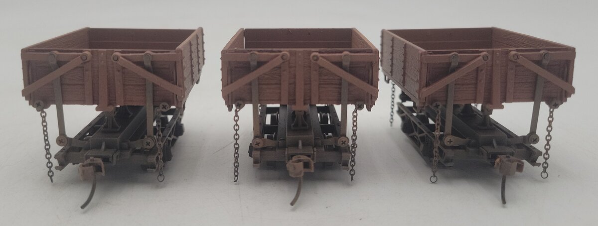 Bachmann 29801 On30 Diecast Logging and Mining Wood Side Dump Cars (Set of 3) EX/Box