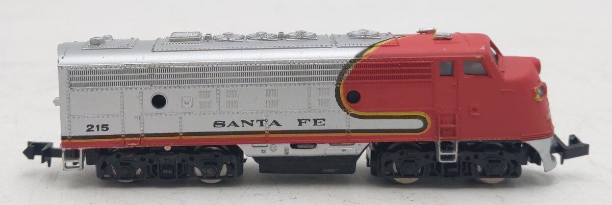 Bachmann 4646 N Scale Santa Fe Diesel Locomotive #215 EX/Box