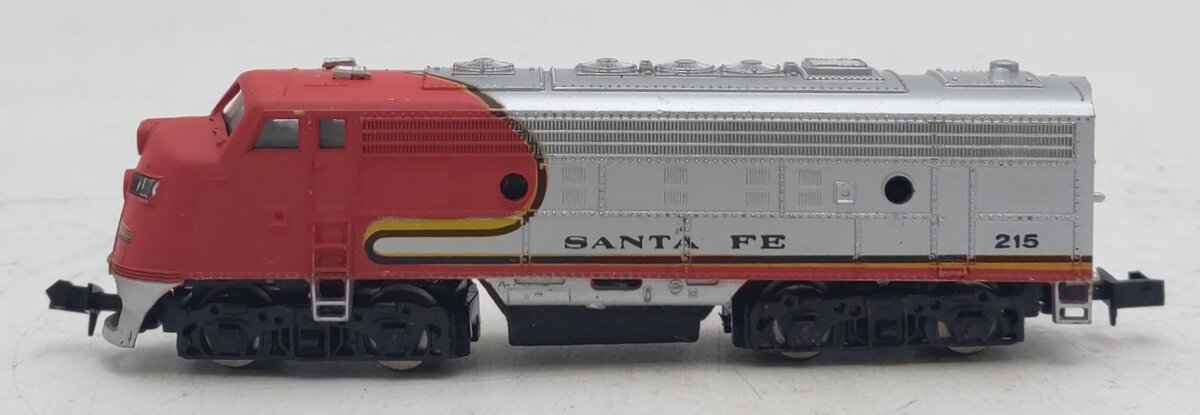 Bachmann 4646 N Scale Santa Fe Diesel Locomotive #215 EX/Box