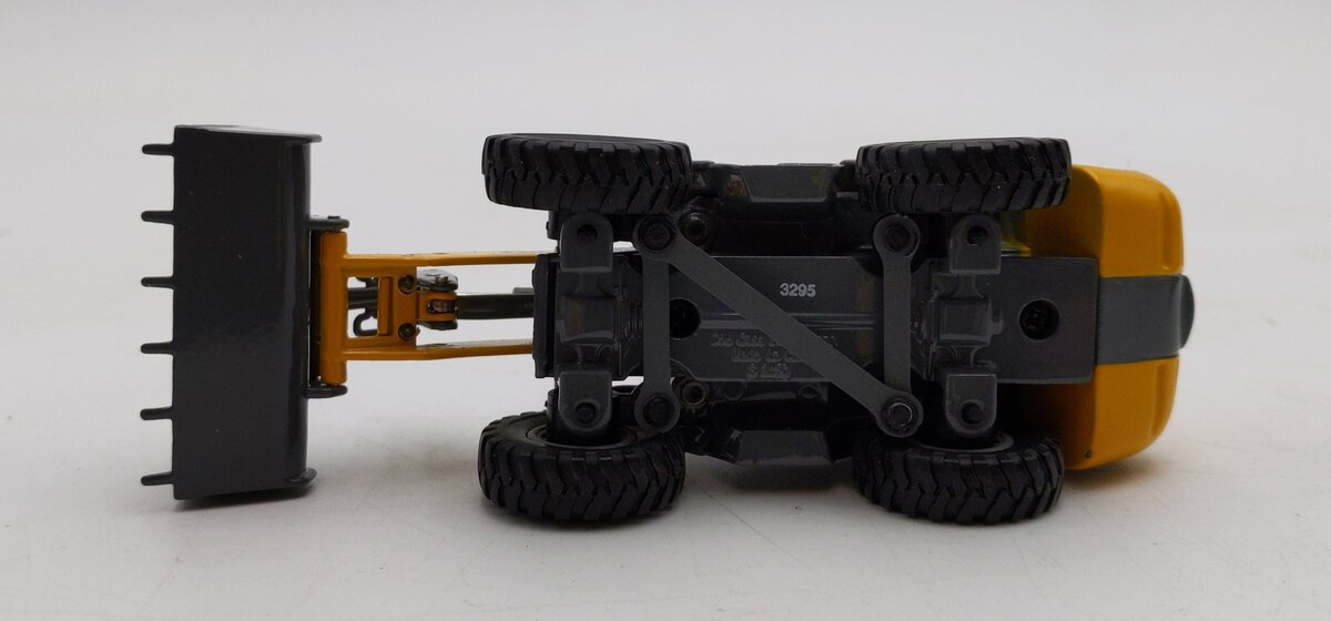 Die Cast Promotions 1:50 Scale Diecast GEHL 680 AWS Loader EX/Box